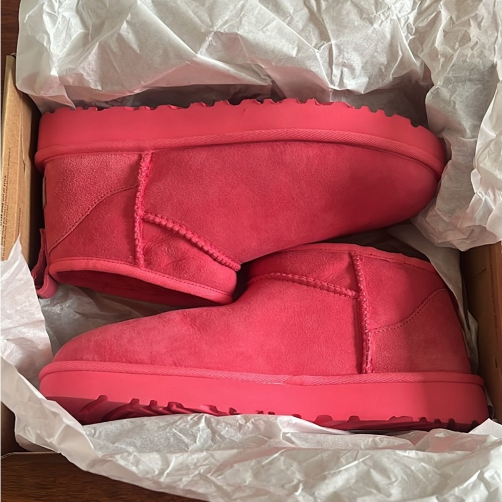 Ugg pink classic mini